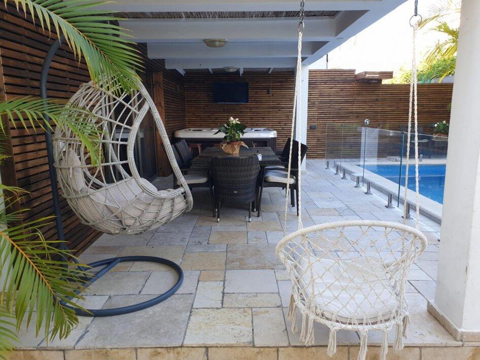 וילה מזל מרכז  26  נופש - וי פור ויקיישן - V for Vacation