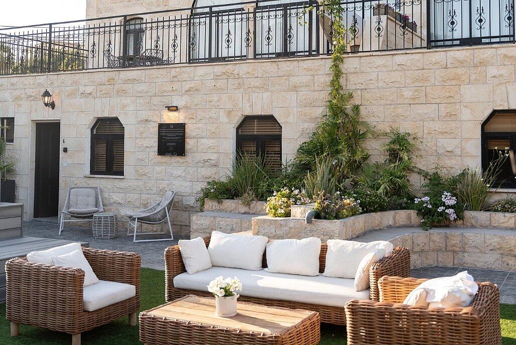 מלון הדירות יו ג'י - UG Boutique Apartment hotel צפון  15  נופש - וי פור ויקיישן - V for Vacation