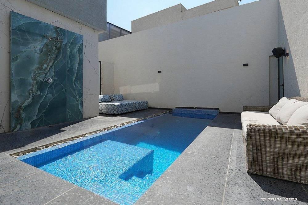 וילה אריא סינמה צפון  35  נופש - וי פור ויקיישן - V for Vacation