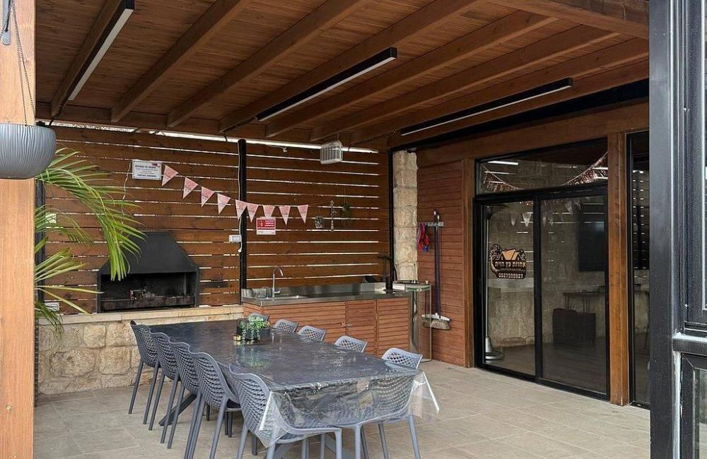 אחוזת עץ הזית צפון  27  נופש - וי פור ויקיישן - V for Vacation