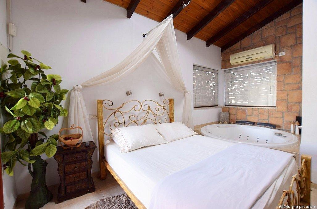 אהבה במושבה צפון  4  נופש - וי פור ויקיישן - V for Vacation