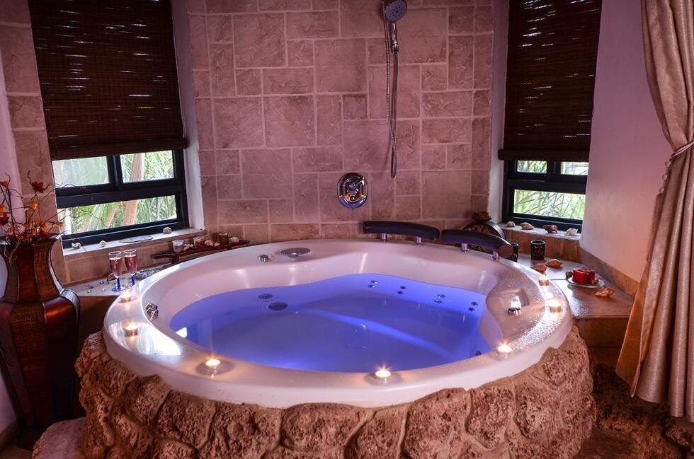 אהבה במושבה צפון  3  נופש - וי פור ויקיישן - V for Vacation