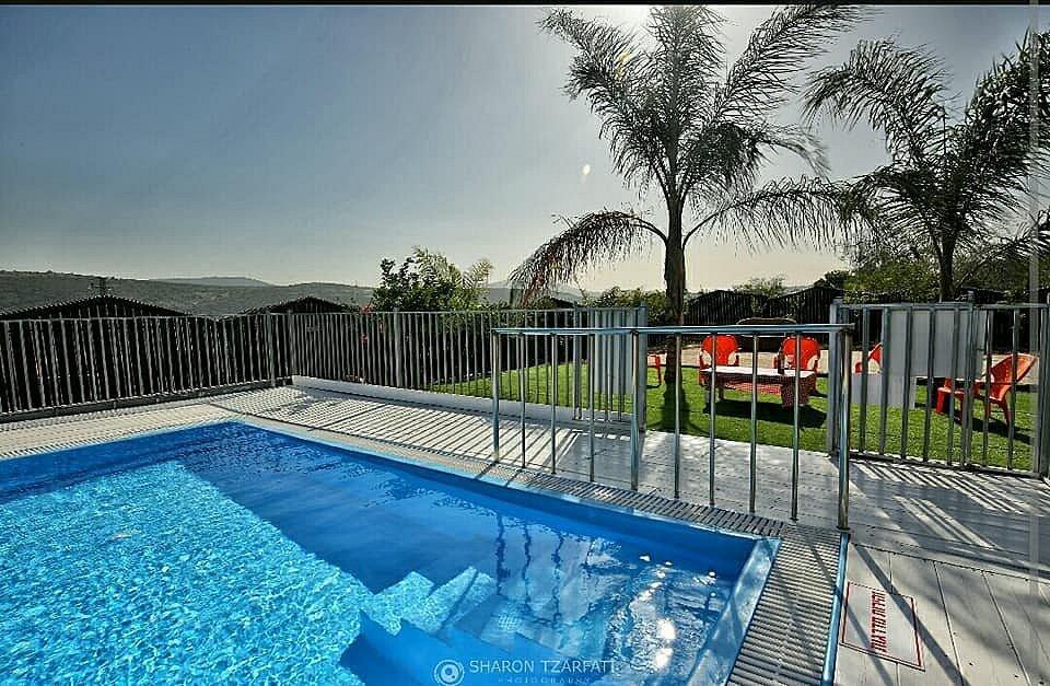 סופת הכלניות צפון  2  נופש - וי פור ויקיישן - V for Vacation