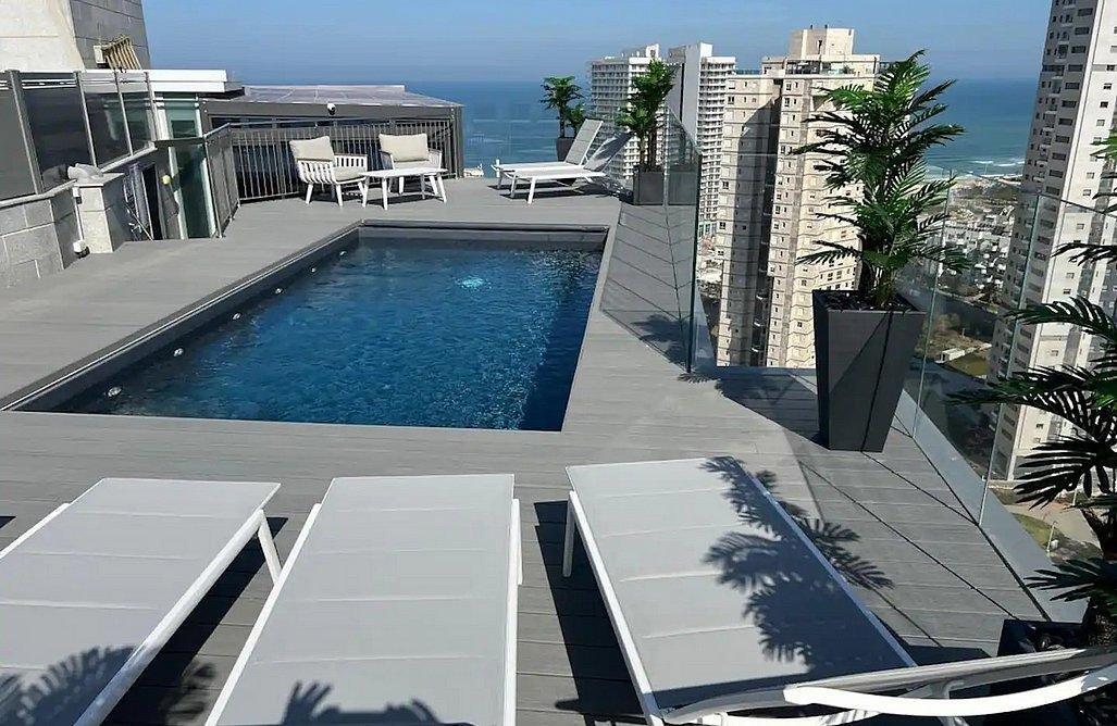 רויאל פנטהאוז מרכז  2  נופש - וי פור ויקיישן - V for Vacation