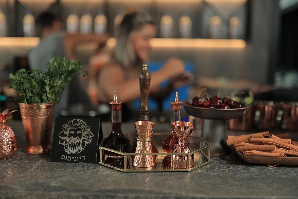 מדבר אירועים מרכז  6  לופט 4 יו