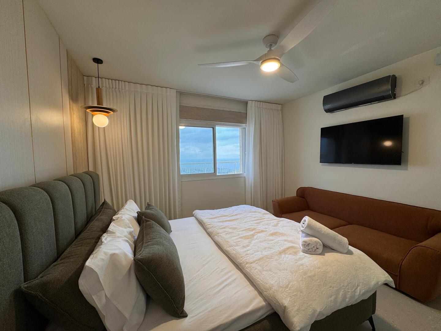 וילה סאן לייט - Sun Light צפון  16  נופש - וי פור ויקיישן - V for Vacation