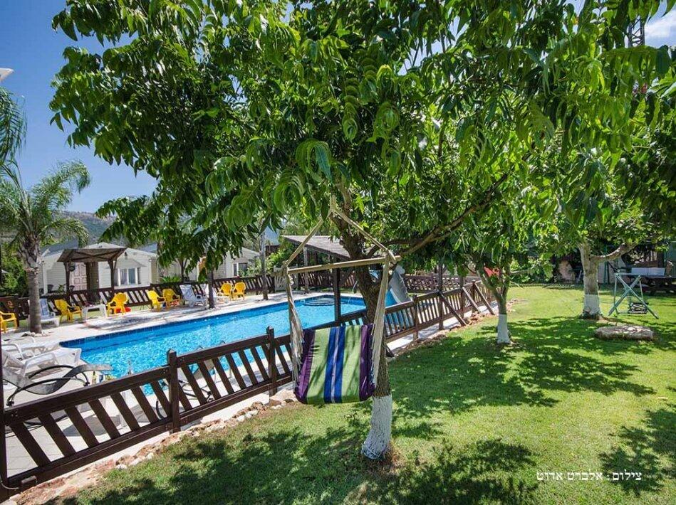 הבקתות של סיוון צפון  29  נופש - וי פור ויקיישן - V for Vacation