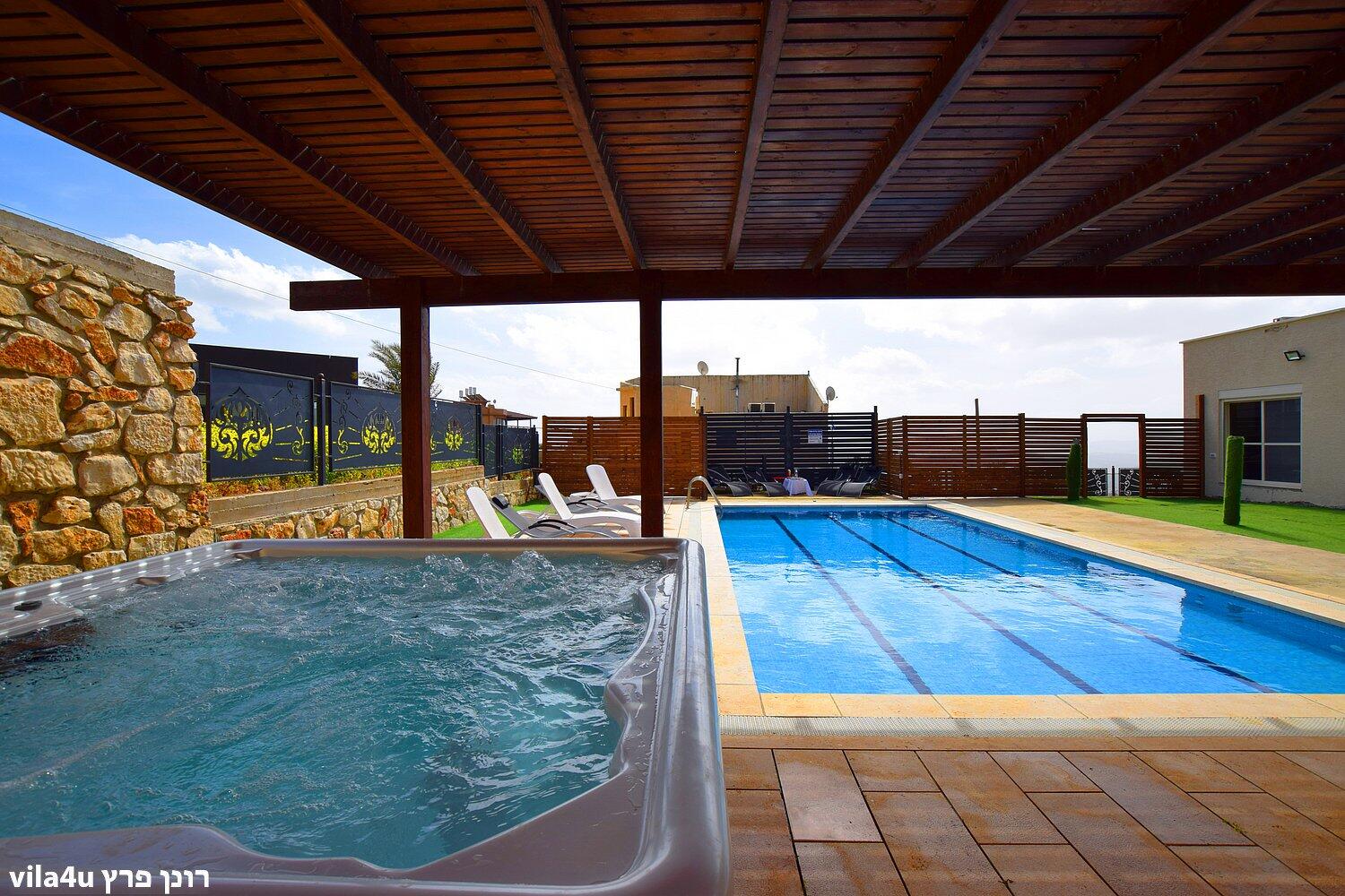 אחוזה בבוסתן צפון  28  נופש - וי פור ויקיישן - V for Vacation