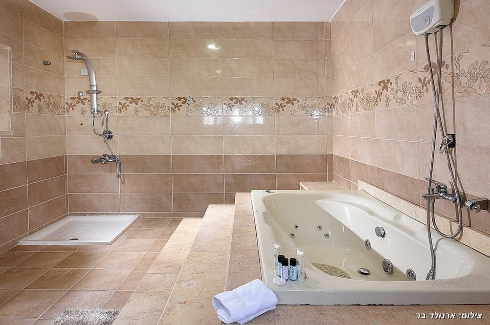 וילת המלכים צפון  11  נופש - וי פור ויקיישן - V for Vacation