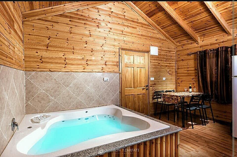 סופת הכלניות צפון  11  נופש - וי פור ויקיישן - V for Vacation