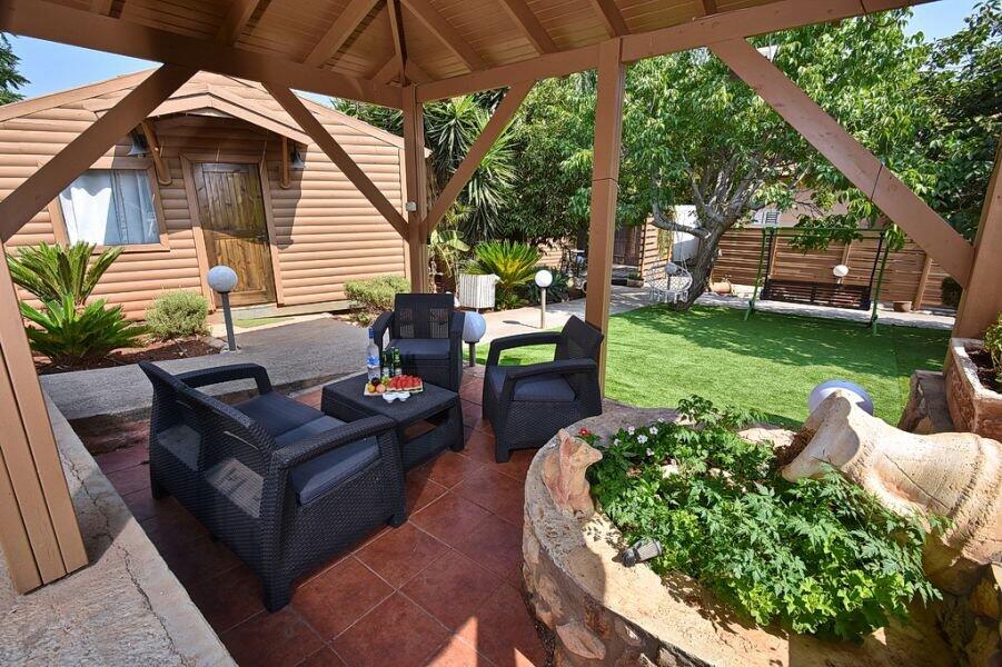 בקתות ספיר צפון  19  נופש - וי פור ויקיישן - V for Vacation