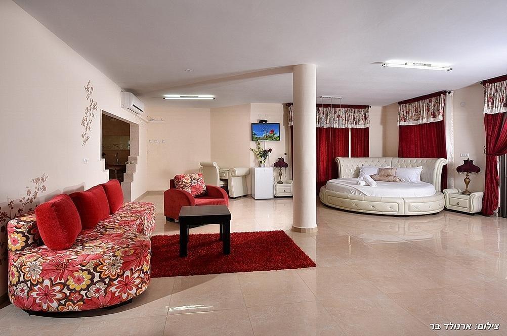 וילת המלכים צפון  21  נופש - וי פור ויקיישן - V for Vacation