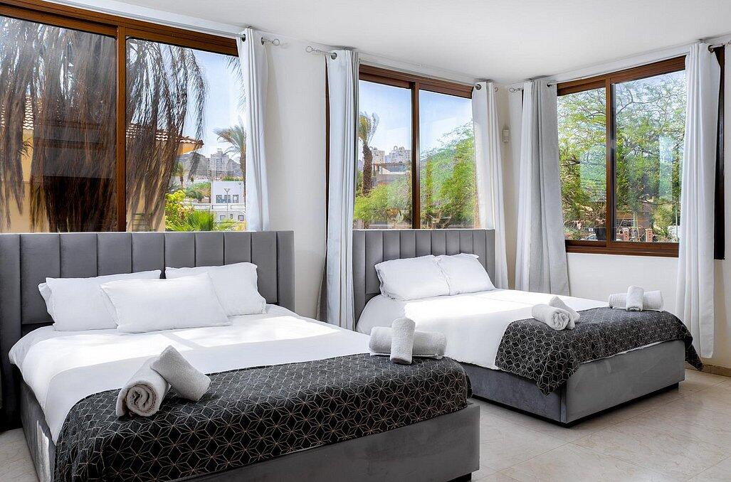 אחוזת אביב דרום  12  נופש - וי פור ויקיישן - V for Vacation