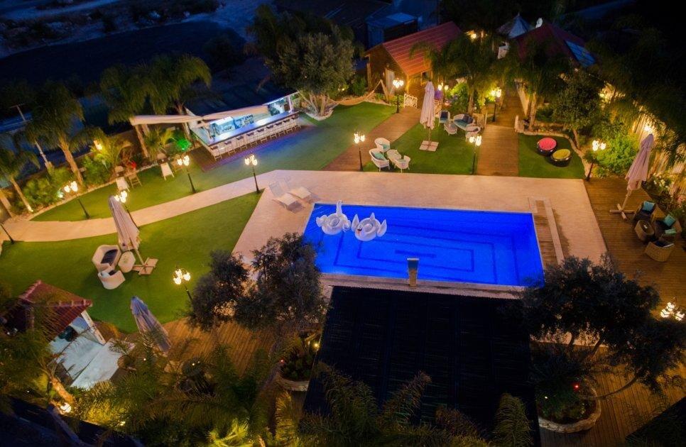 ארטמיס מרכז  26  נופש - וי פור ויקיישן - V for Vacation