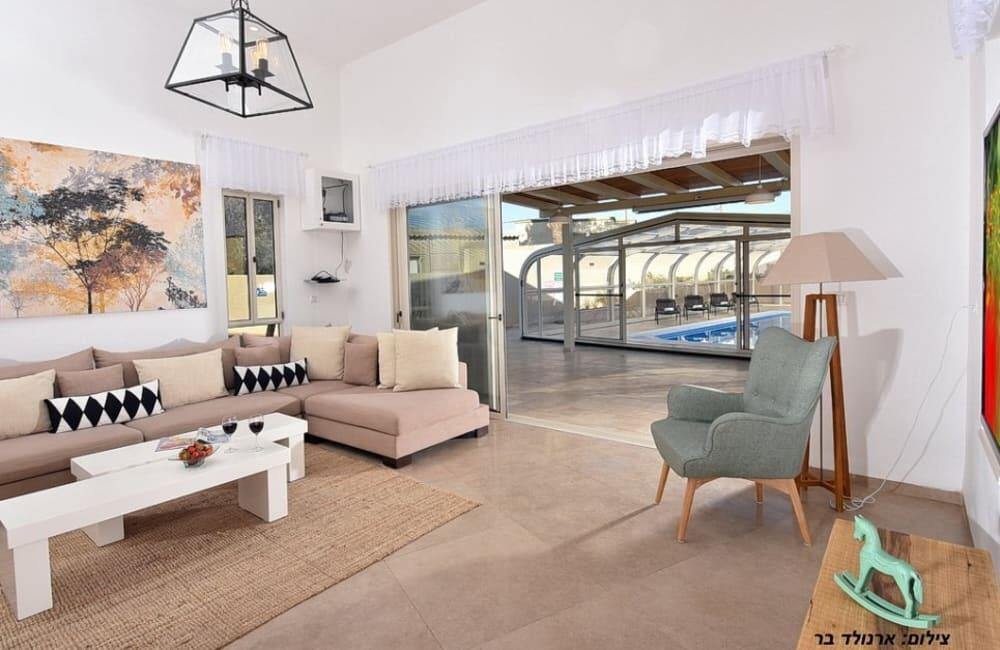 וילה רומיליה האוס צפון  7  נופש - וי פור ויקיישן - V for Vacation