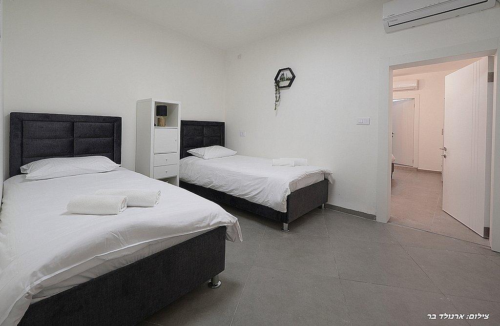 אחוזת הסלעים צפון  31  נופש - וי פור ויקיישן - V for Vacation