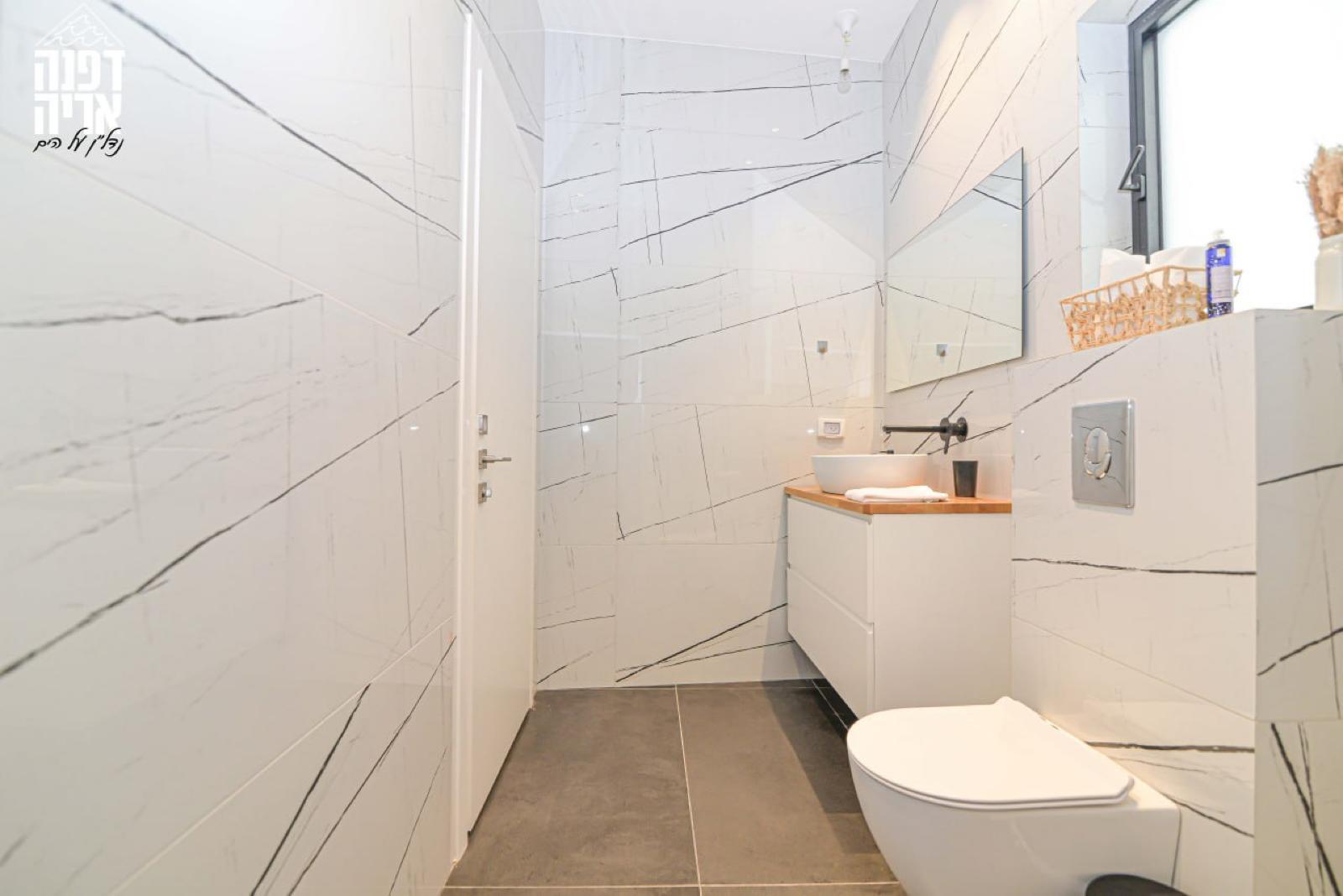 וילה על הים חדרה מרכז  17  נופש - וי פור ויקיישן - V for Vacation