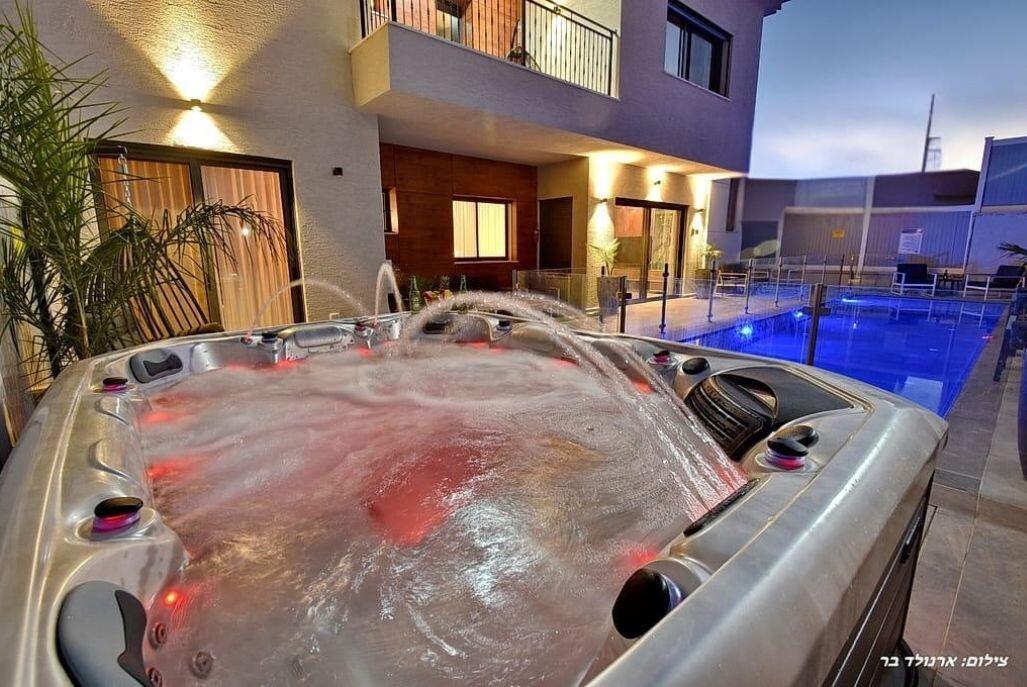 אחוזת ינון צפון  14  נופש - וי פור ויקיישן - V for Vacation