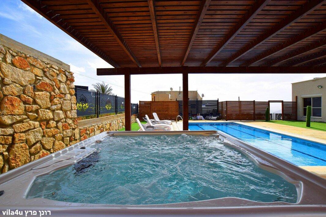 אחוזה בבוסתן צפון  3  נופש - וי פור ויקיישן - V for Vacation