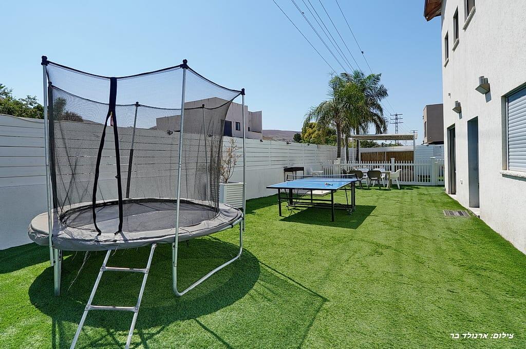 וילה דקל כחול צפון  5  נופש - וי פור ויקיישן - V for Vacation