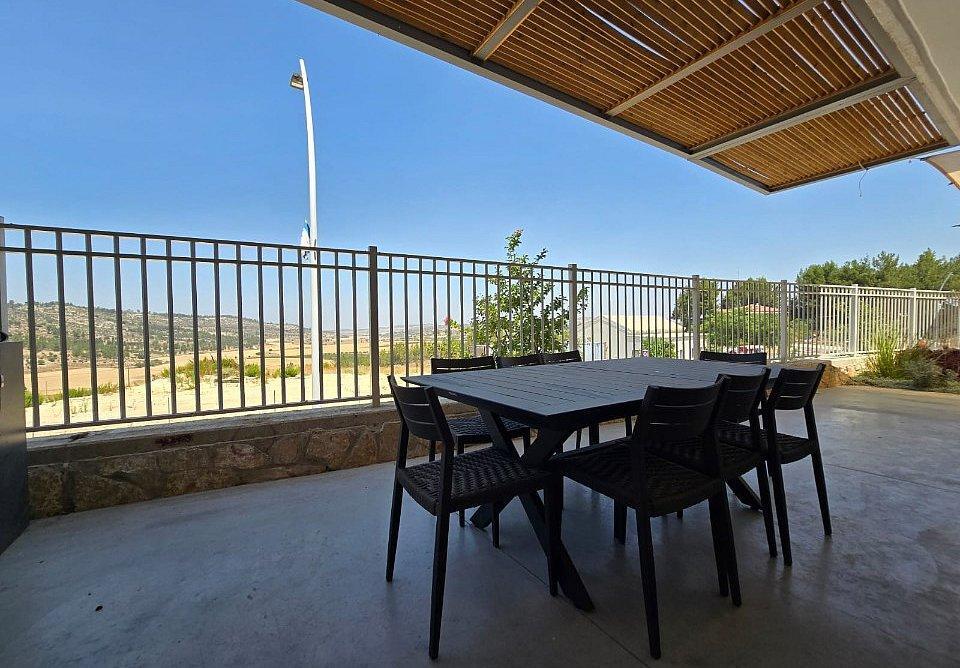 וילה עדן הילס - Eden Hills מרכז  18  נופש - וי פור ויקיישן - V for Vacation