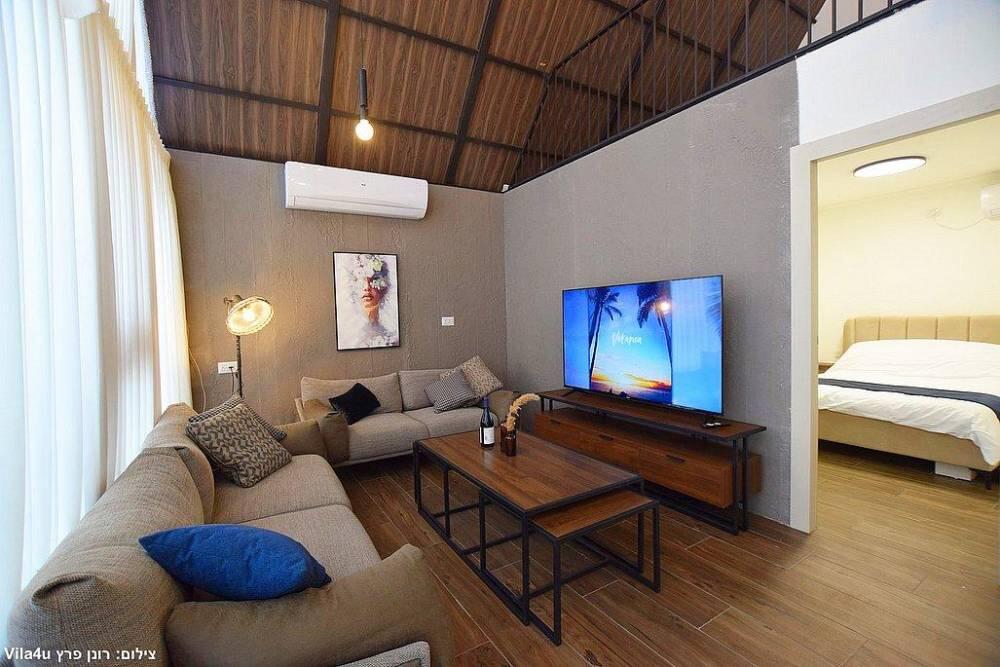 אחוזת לונריה צפון  10  נופש - וי פור ויקיישן - V for Vacation