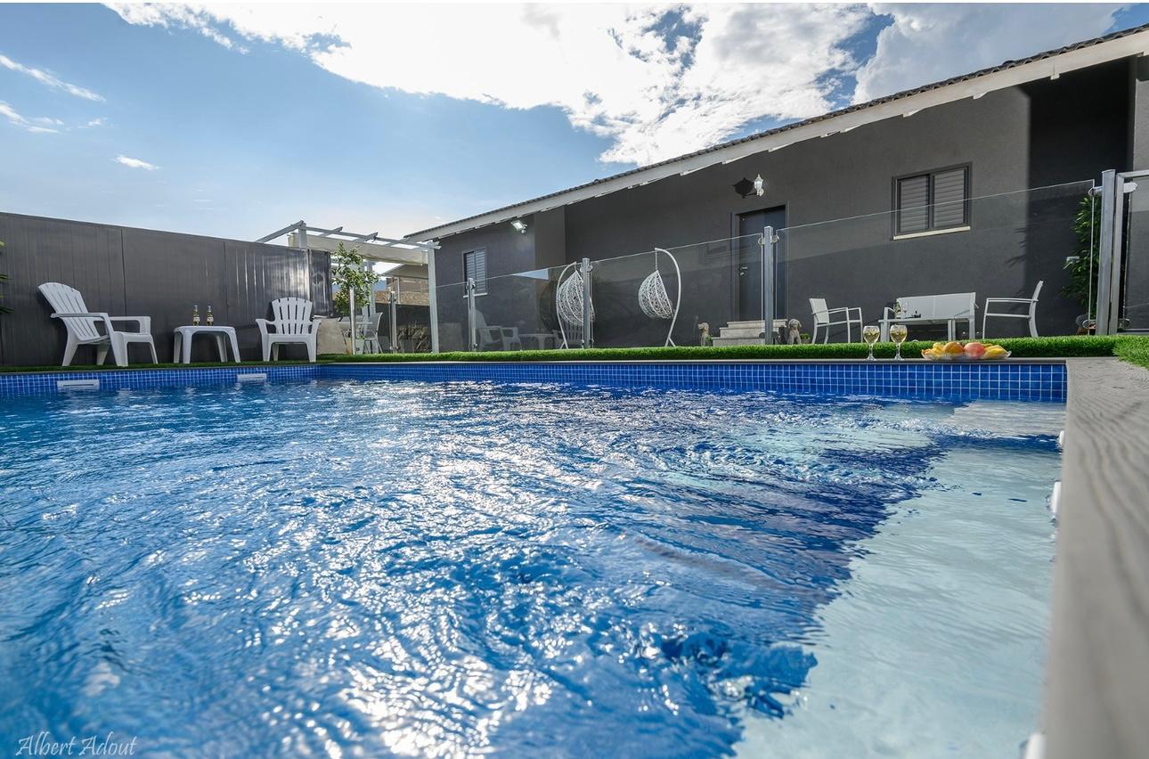 וילה דיאמנטה צפון  49  נופש - וי פור ויקיישן - V for Vacation