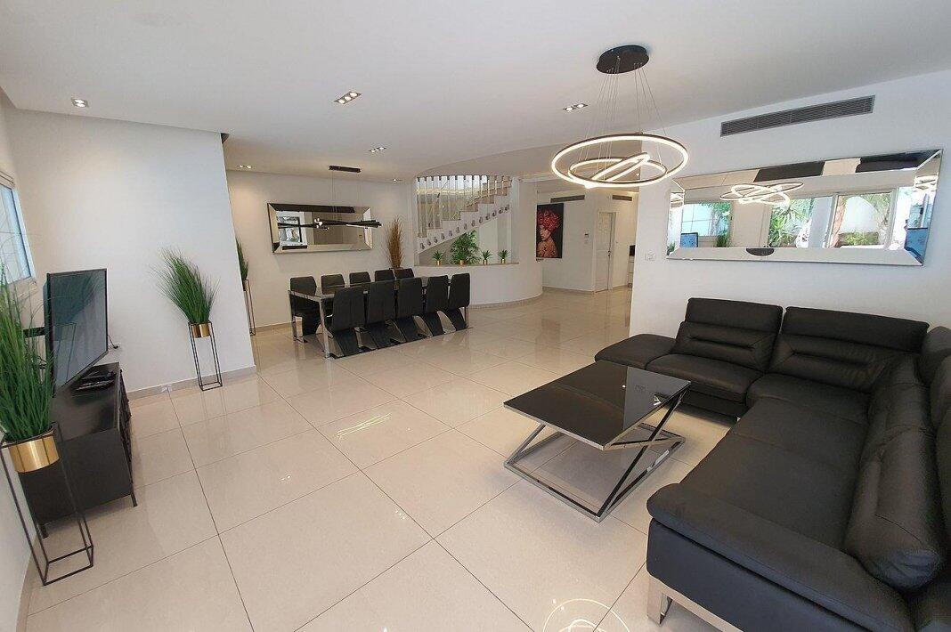 וילה תלתן דרום  11  נופש - וי פור ויקיישן - V for Vacation