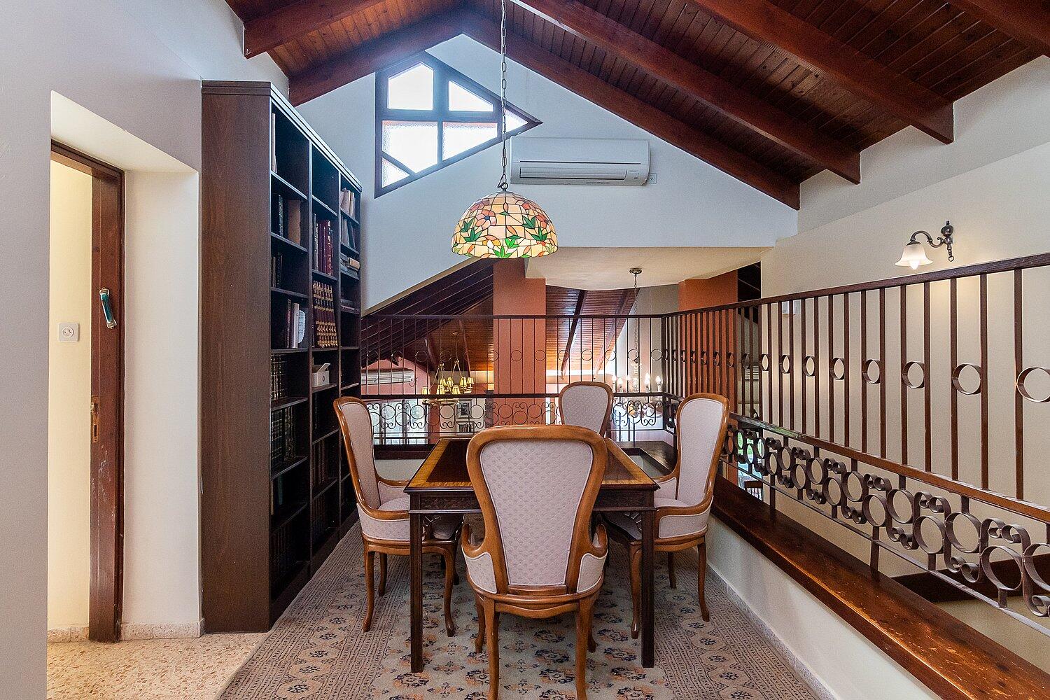 וילה בית זית מרכז  28  נופש - וי פור ויקיישן - V for Vacation