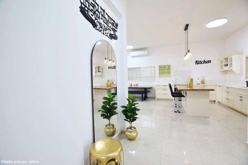 אחוזת שלמה ריזורט מרכז  12  נופש - וי פור ויקיישן - V for Vacation