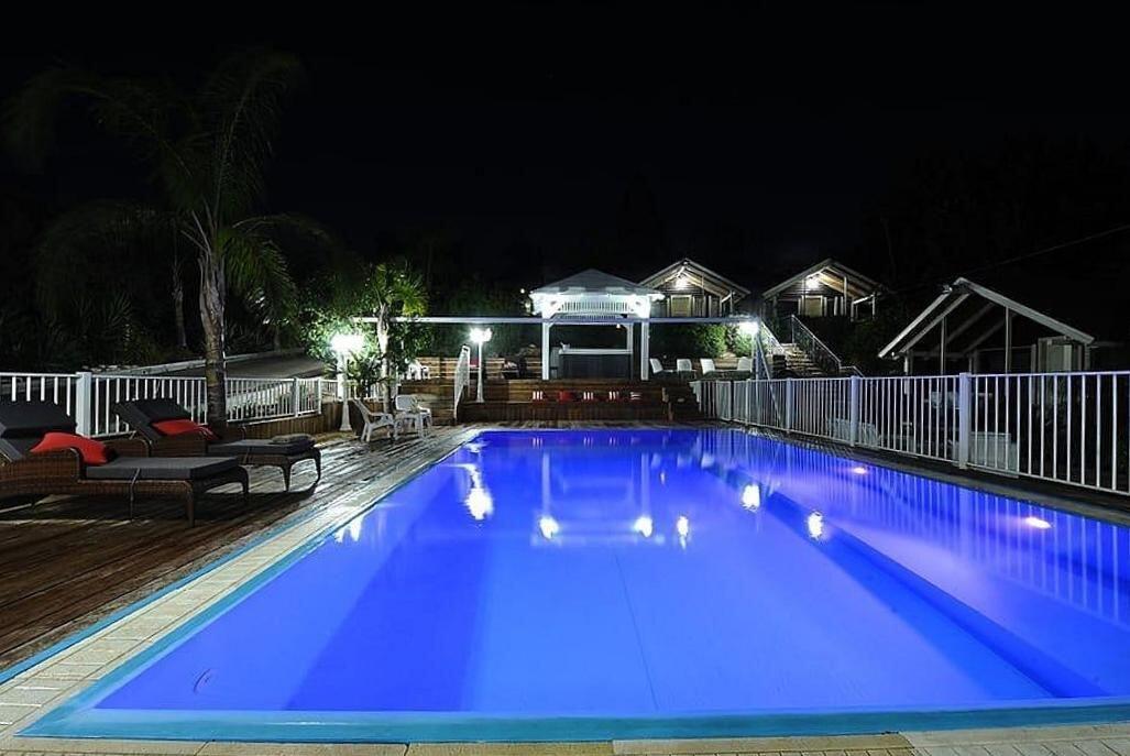 אחוזת אופוריה צפון  28  נופש - וי פור ויקיישן - V for Vacation