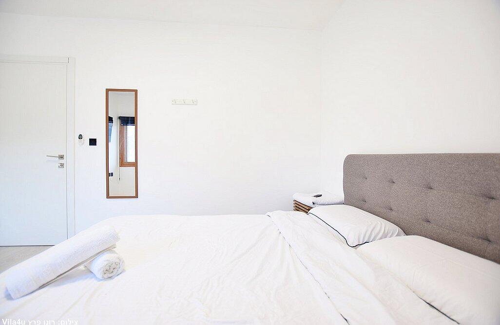 וילה בין הר לים צפון  12  נופש - וי פור ויקיישן - V for Vacation