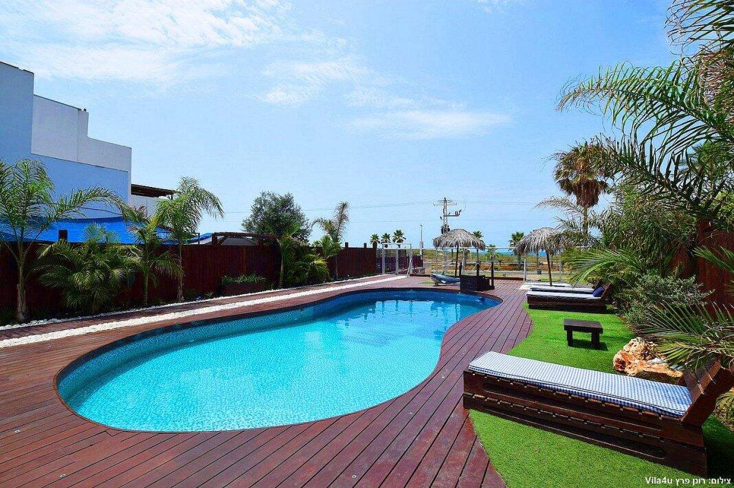 וילה בנגמין על הים מרכז  27  נופש - וי פור ויקיישן - V for Vacation