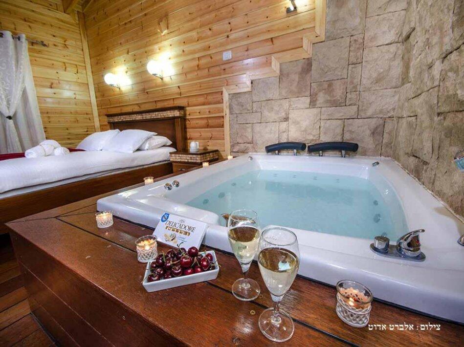 הבקתות של סיוון צפון  6  נופש - וי פור ויקיישן - V for Vacation