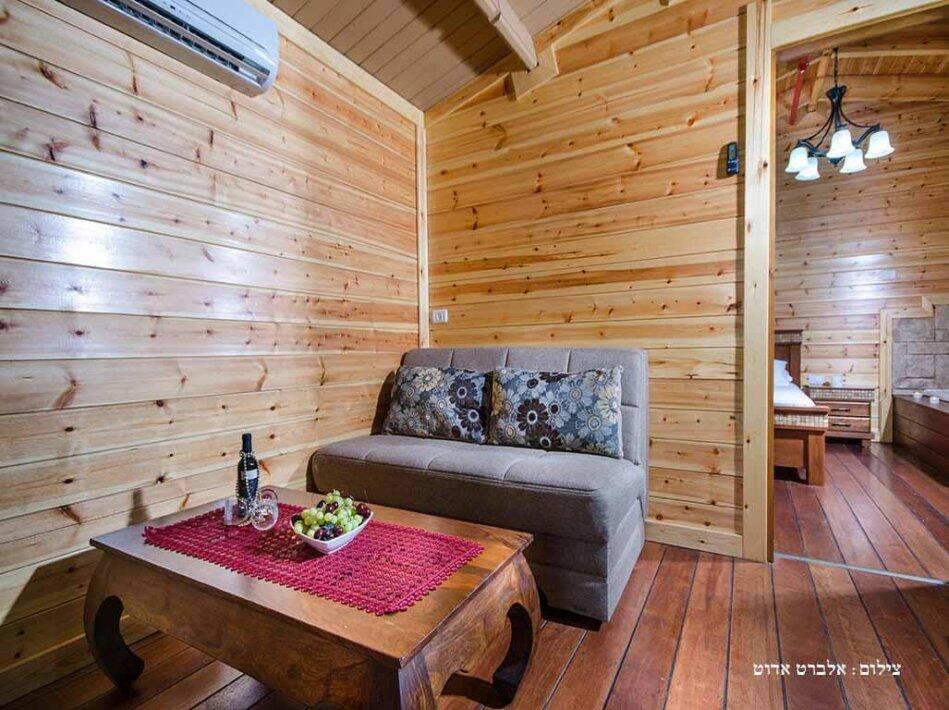 הבקתות של סיוון צפון  16  נופש - וי פור ויקיישן - V for Vacation