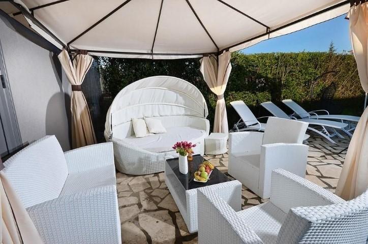 סוויטות כחול לבן ובקתות אגם צפון  14  נופש - וי פור ויקיישן - V for Vacation