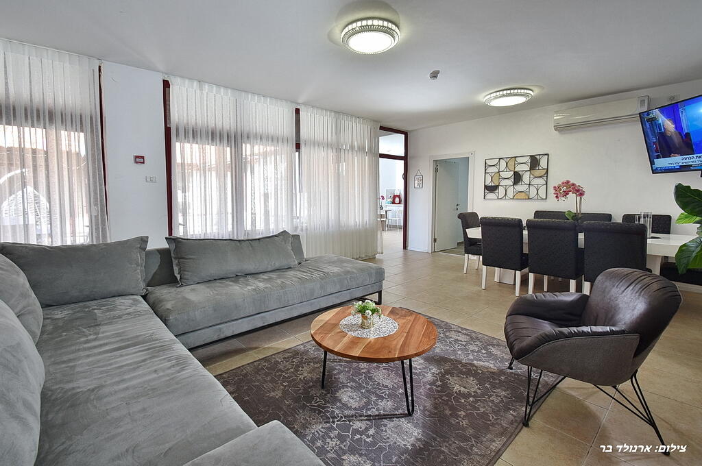 וילה קאסה אור המוריה צפון  8  נופש - וי פור ויקיישן - V for Vacation