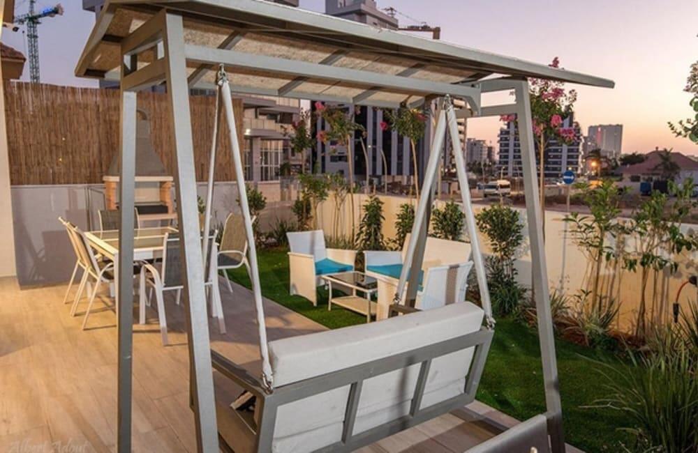 ארכיטקט ביץ האוס מרכז  21  נופש - וי פור ויקיישן - V for Vacation