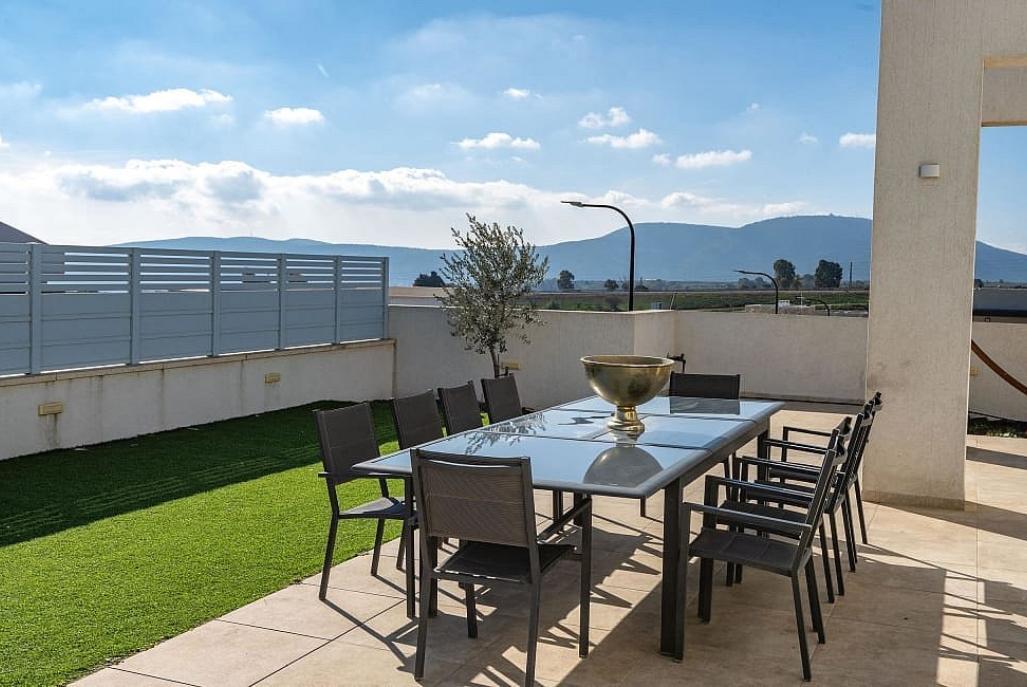 וילה אריאה בלו בוטיק צפון  16  נופש - וי פור ויקיישן - V for Vacation