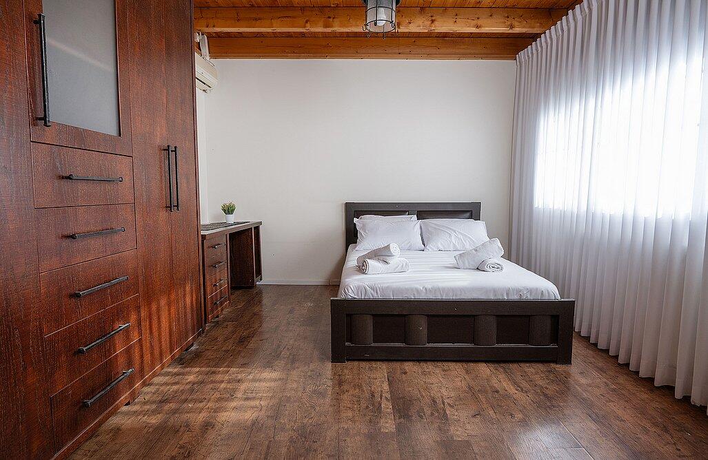 גני הצוק - וילת אירוח צפון  57  נופש - וי פור ויקיישן - V for Vacation