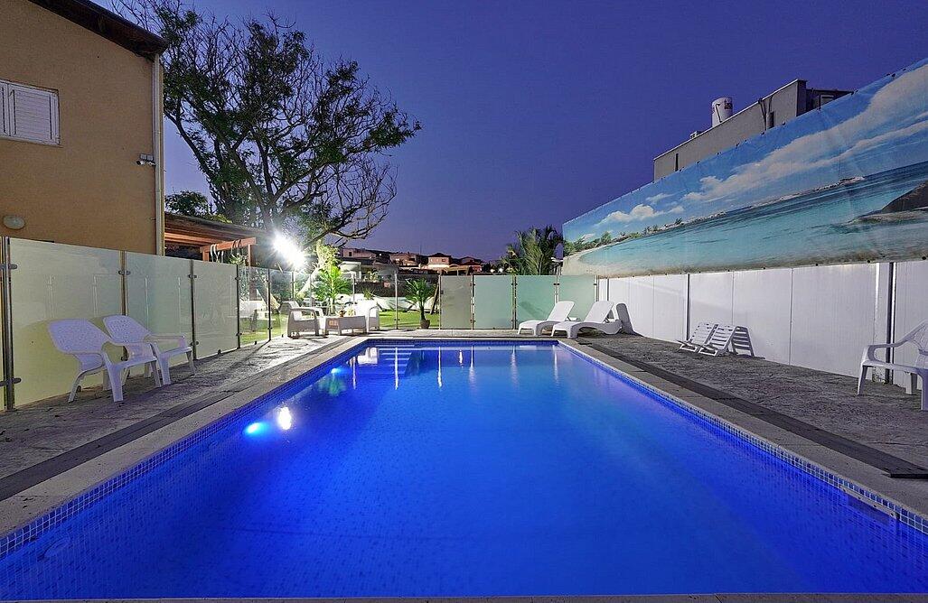 שלווה במושבה צפון  24  נופש - וי פור ויקיישן - V for Vacation