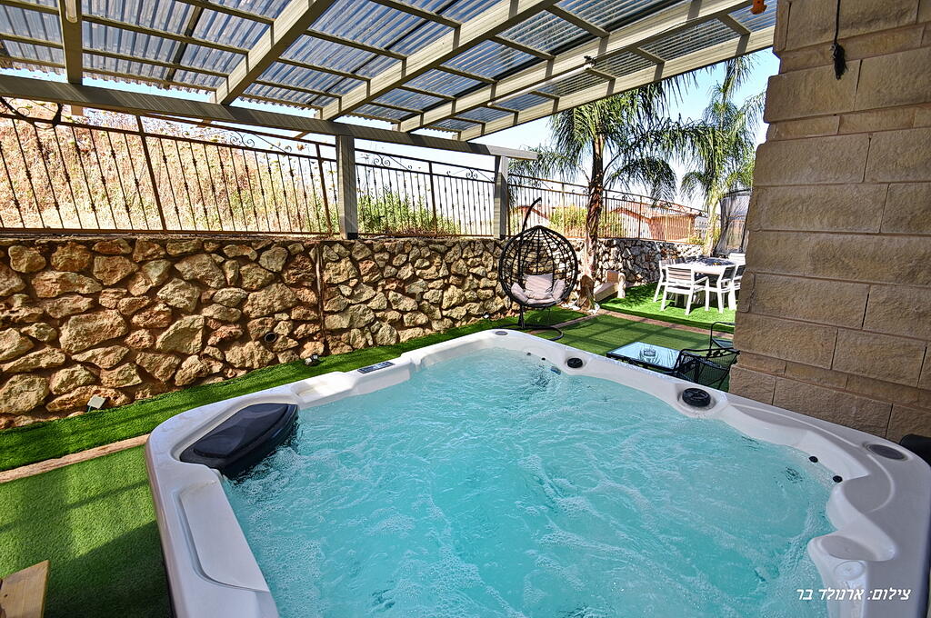 וילה יערות הדבש צפון  4  נופש - וי פור ויקיישן - V for Vacation