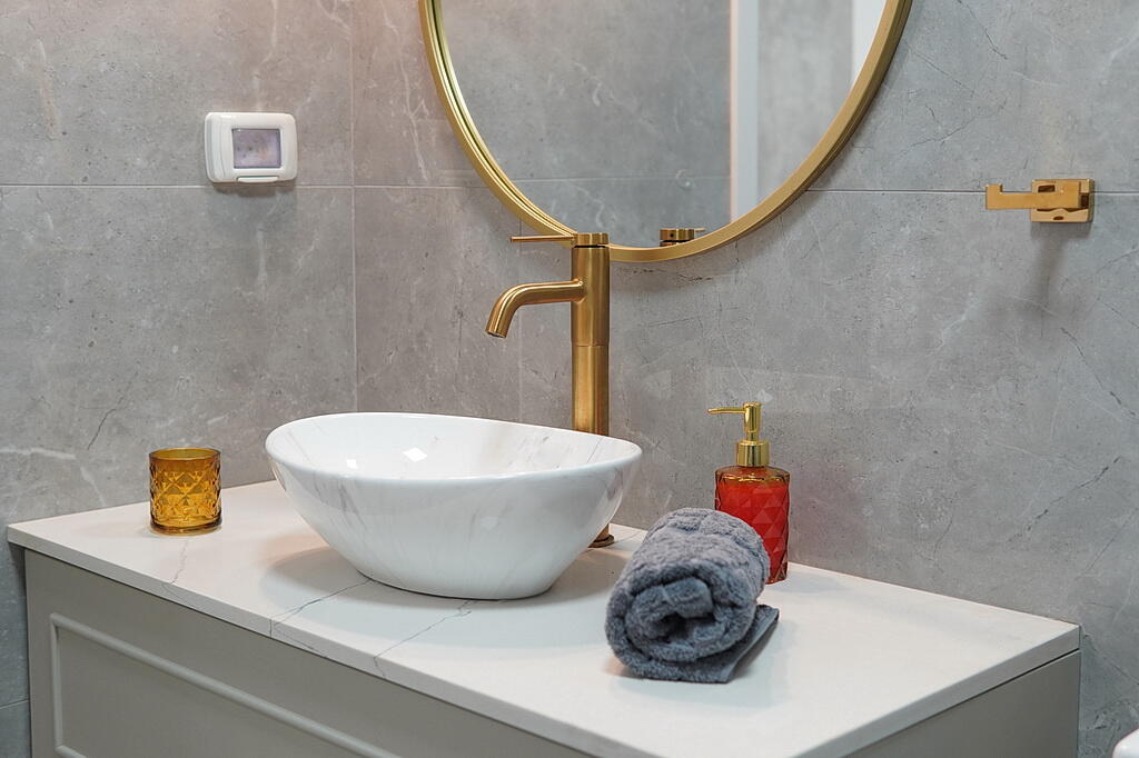 סוויטת האושר צפון  23  נופש - וי פור ויקיישן - V for Vacation