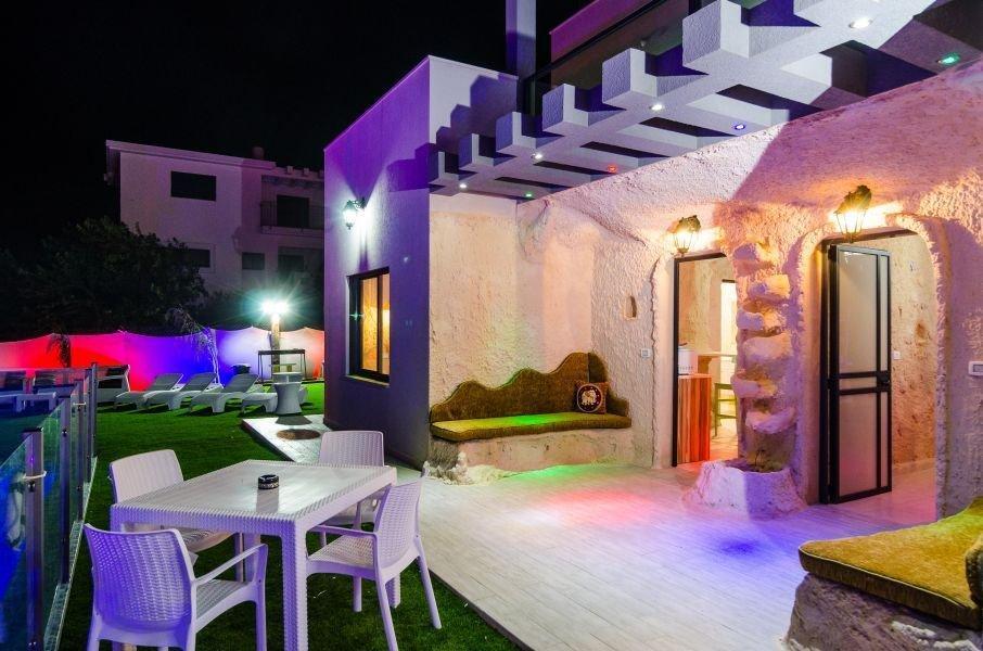 מערות נוף הצוק צפון  10  נופש - וי פור ויקיישן - V for Vacation