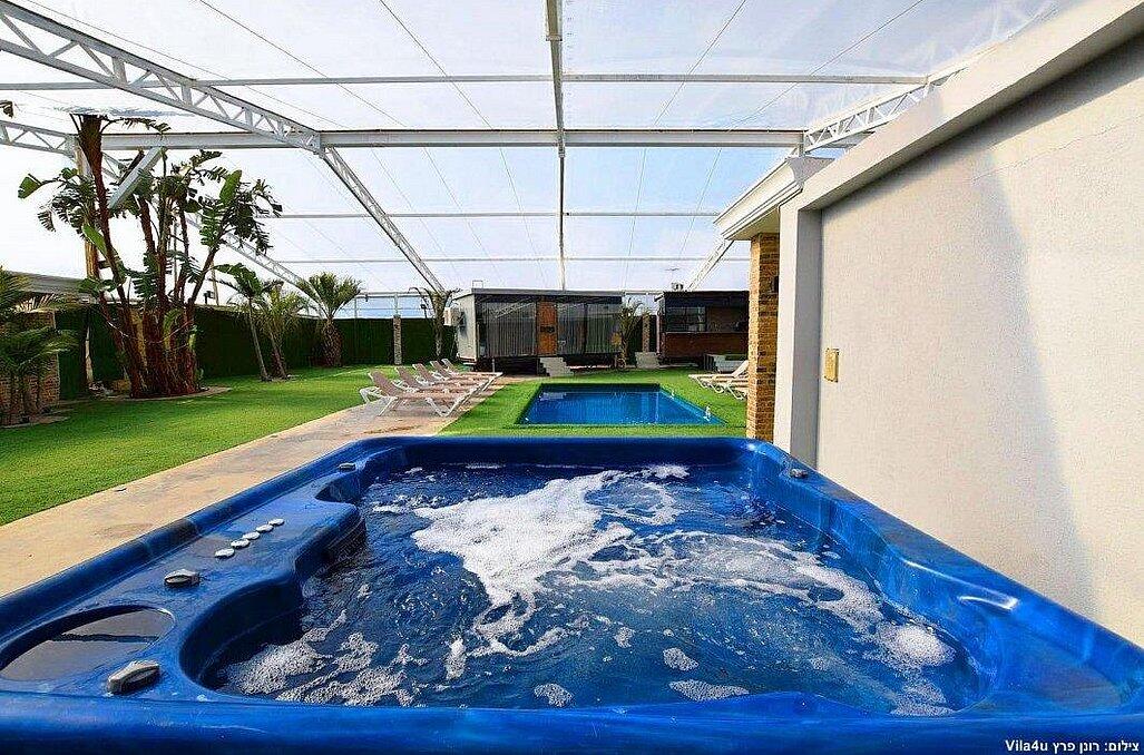 בית האצילים איוונטס מרכז  13  נופש - וי פור ויקיישן - V for Vacation