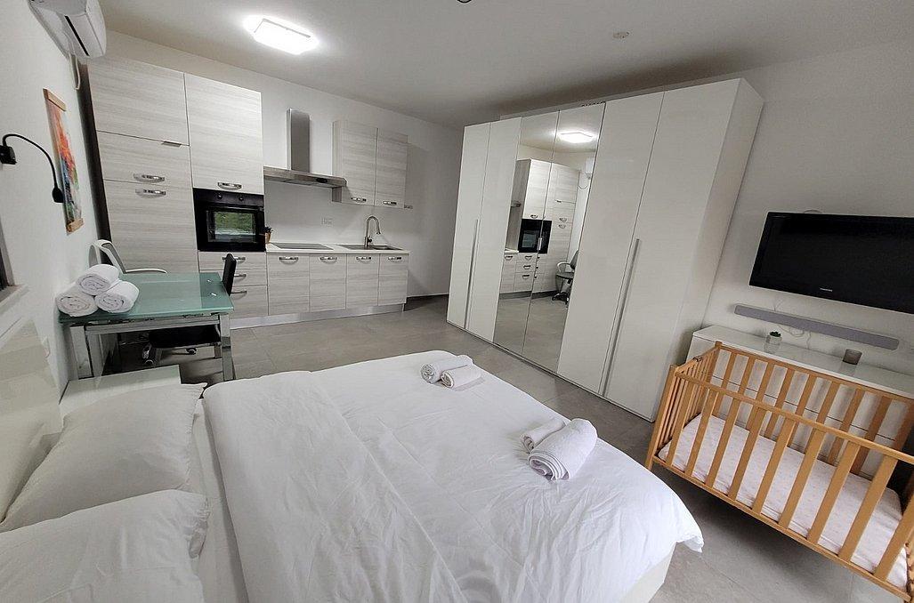 וילה נוי מרכז  7  נופש - וי פור ויקיישן - V for Vacation