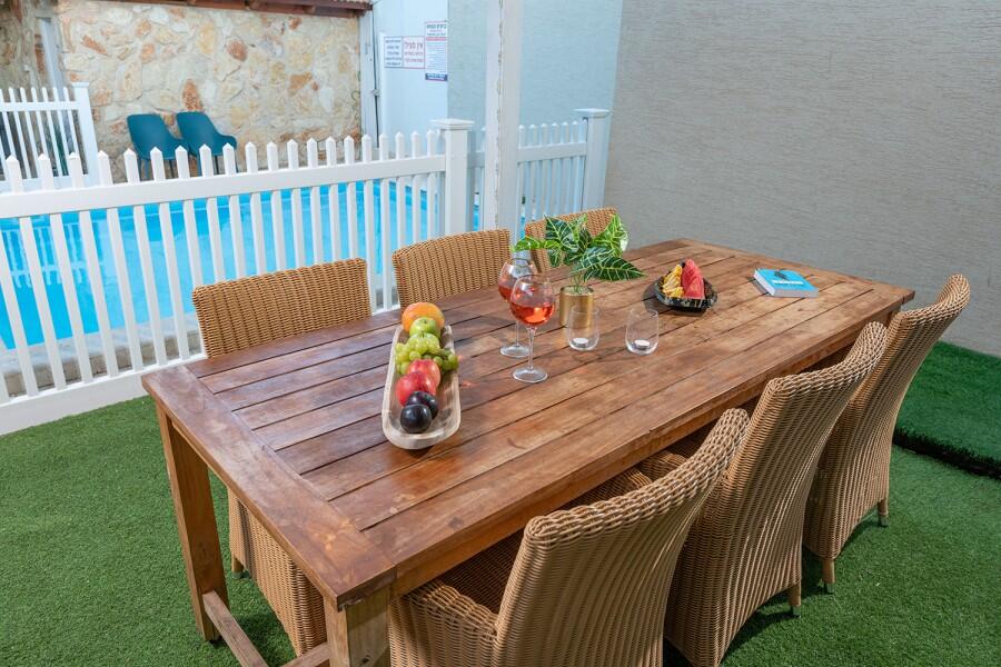 אבן החלומות צפון  15  נופש - וי פור ויקיישן - V for Vacation