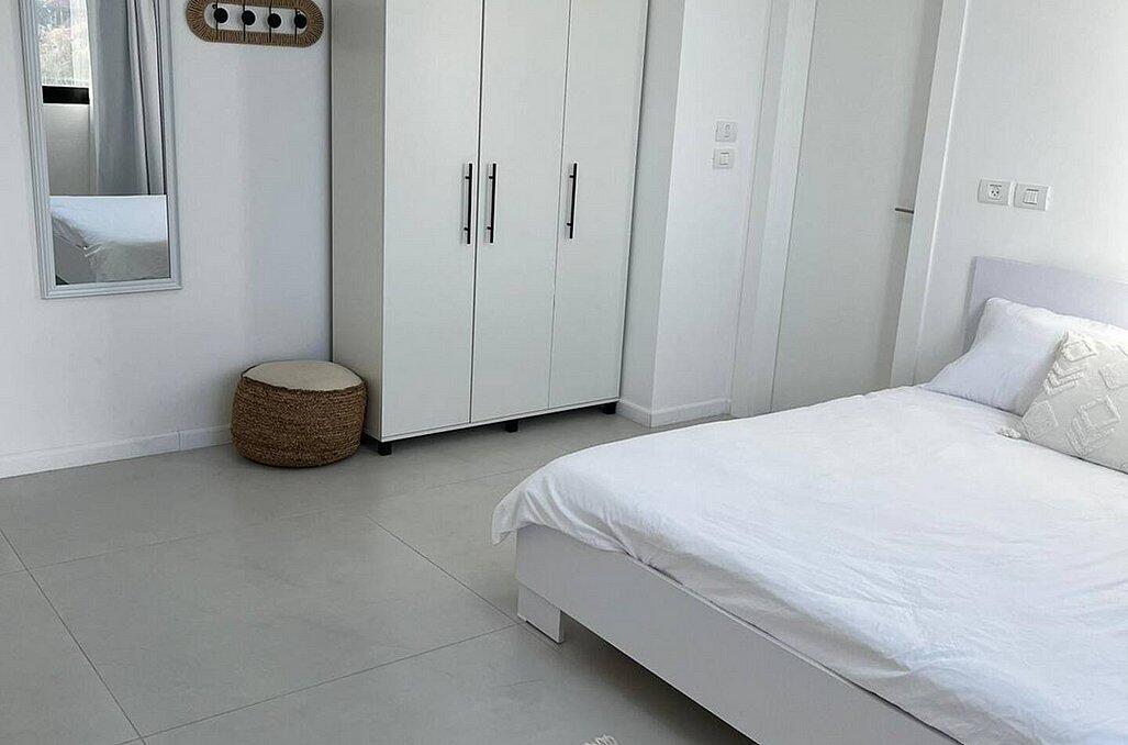 סי בלקוני מרכז  13  נופש - וי פור ויקיישן - V for Vacation