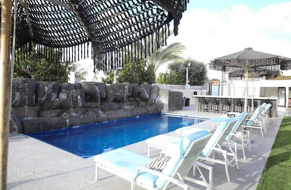 אחוזת רפאל גארדן מרכז  13  נופש - וי פור ויקיישן - V for Vacation