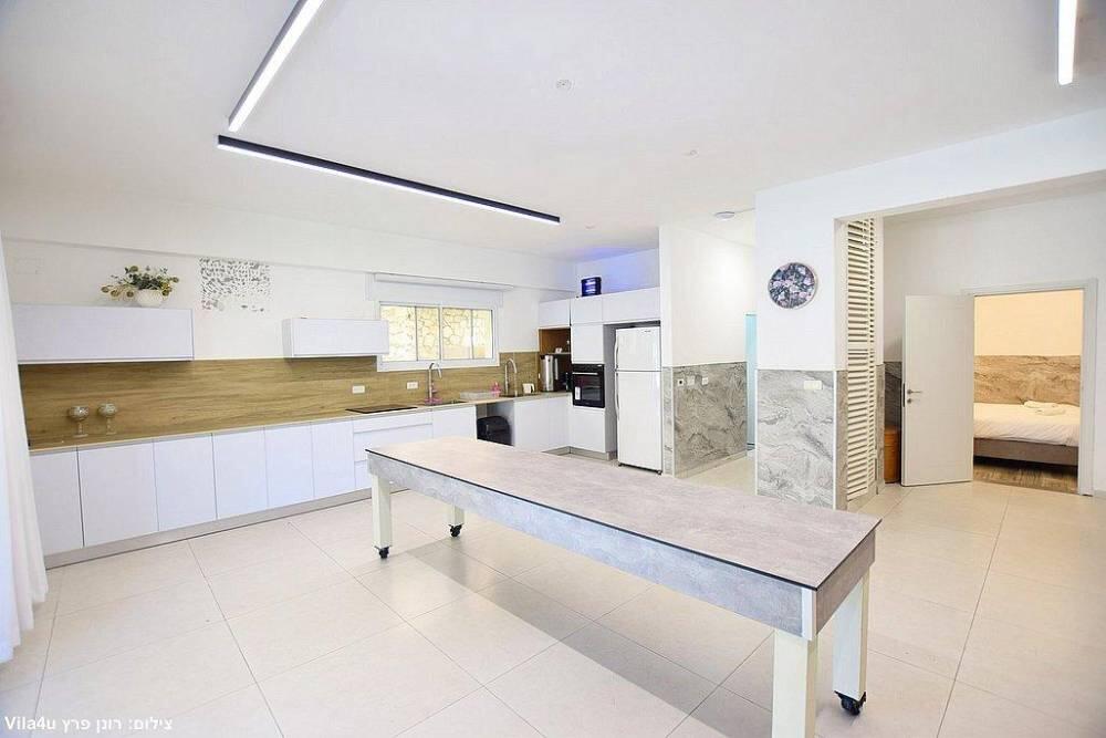 וילה מול הצדיק פקיעין צפון  14  נופש - וי פור ויקיישן - V for Vacation